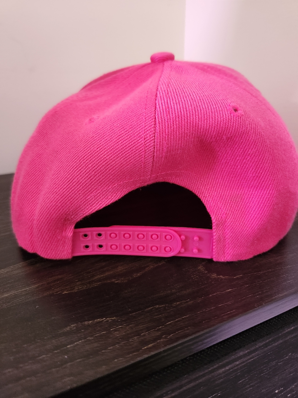 SHEIN Hot Pink Snapback Cap with White Heart Cross Graphic - Picture 3 of 4